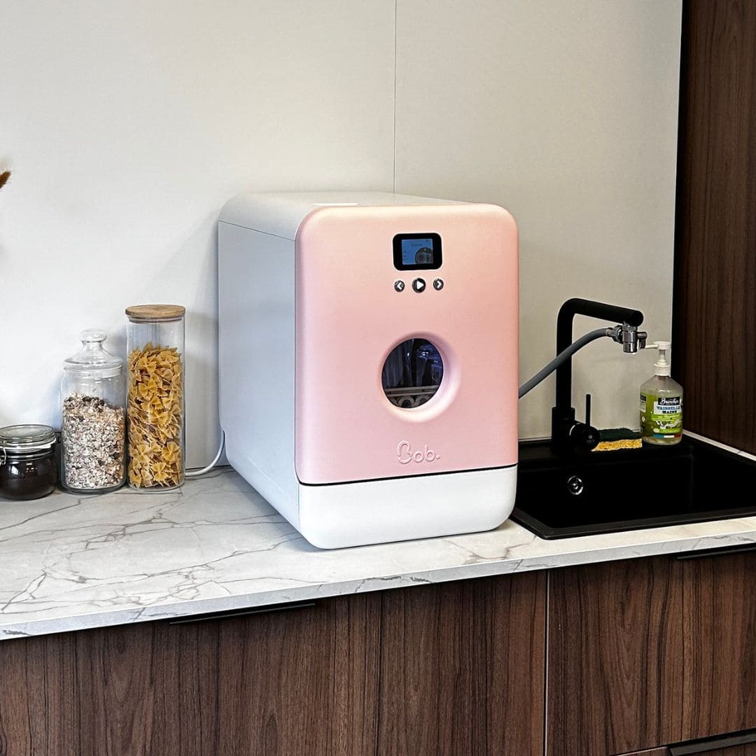 Daan Tech Bob Matte Edition — Matt pastel pink door / white body · Bild 4 av 4