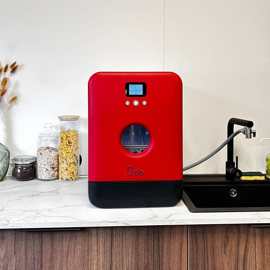 Daan Tech Bob Matte Edition — Matt cherry red door / black body · Bild 1 av 4