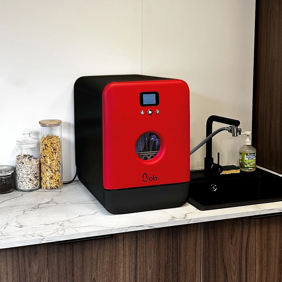 Daan Tech Bob Matte Edition — Matt cherry red door / black body · Bild 4 av 4